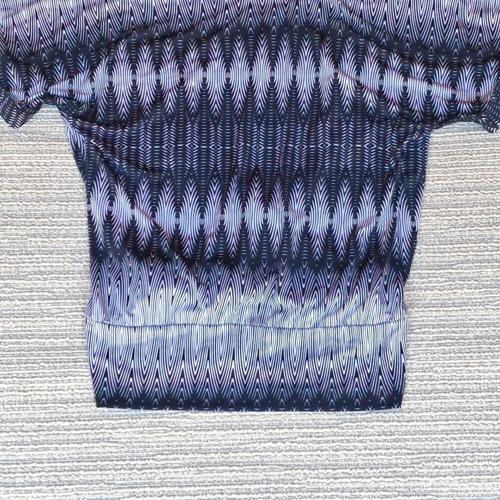 WORTHINGTON STRETCH WOMEN M BLACK BLUE IKAT CHEVRON SURPLICE FAUX WRAP BLOUSE - Picture 9 of 10